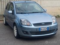 Usata Ford Fiesta 68 CV (50 kW) 2007 Blu Utilitaria