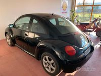 Usata VW New Beetle 101 CV (74 kW) 2004 Nero Utilitaria