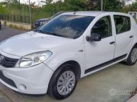 Brugt Dacia Sandero Ambiance 75 HK (55 kW) 2011 Hvid Hatchback