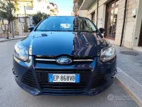 Usata Ford Focus 116 CV (85 kW) 2013 Blu Station wagon