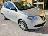 Usata Lancia Ypsilon Gold 69 CV (50 kW) 2015 Grigio Utilitaria
