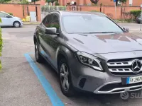 Usata Mercedes GLA200 136 CV (100 kW) 2017 Grigio SUV