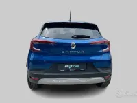 Usata Renault Captur Equilibre 101 CV (74 kW) 2024 Blu SUV