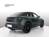 Usata Porsche Macan Turbo 469 kW (639 CV) 2024 Oak green neo metallizzato SUV