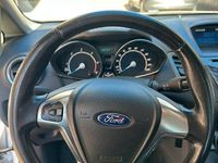 Usata Ford Fiesta 75 CV (55 kW) 2016 Bianco Berlina