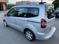 Usata Ford Tourneo Courier S 75 CV (55 kW) 2018 Argento Monovolume