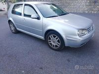 Usata VW Golf IV 101 CV (74 kW) 2002 Grigio Utilitaria