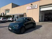 Usata Fiat 500e Action 42 kW (58 CV) 2020 Bluazzurro Berlina