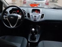 Usata Ford Fiesta 82 CV (60 kW) 2011 Grigio Utilitaria