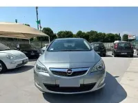 Usata Opel Astra 95 CV (69 kW) 2011 Grigio Berlina