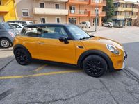 Usata Mini Cooper D Business 116 CV (85 kW) 2017 Giallo Utilitaria