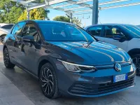 Usata VW Golf VIII Life 110 CV (80 kW) 2022 Grigio Berlina