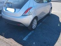 Usata Lancia Ypsilon 69 CV (50 kW) 2014 Grigio Utilitaria