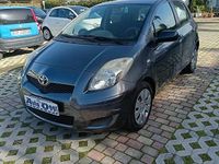 Usata Toyota Yaris 90 CV (66 kW) 2009 Grigio Utilitaria