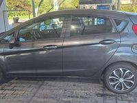 Usata Ford Fiesta Titanium 95 CV (69 kW) 2017 Grigio Utilitaria