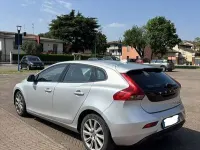 Usata Volvo V40 Momentum 114 CV (83 kW) 2012 Utilitaria