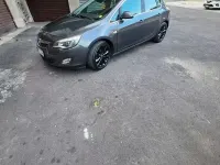Usata Opel Astra Cosmo 160 CV (117 kW) 2011 Grigio Berlina