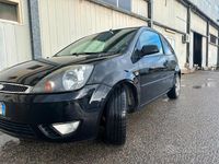 Usata Ford Fiesta 80 CV (58 kW) 2002 Nero Berlina