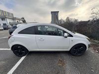 Usata Opel Corsa 86 CV (63 kW) 2011 Berlina