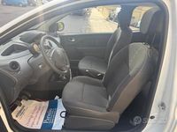 Usata Renault Twingo 75 CV (55 kW) 2010 Bianco Utilitaria