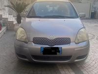Usata Toyota Yaris 75 CV (55 kW) 2003 Grigio Berlina