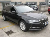 Usata Skoda Superb Executive 156 CV (114 kW) 2021 Nero Station wagon