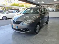 Usata Lancia Ypsilon Gold 69 CV (50 kW) 2016 Grigio Utilitaria