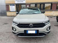 Usata VW T-Roc Life 150 CV (110 kW) 2024 Beige SUV