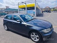 Gebraucht BMW 118 122 PS (89 kW) 2005 Grau Kleinwagen