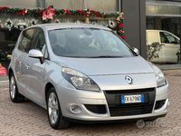 Usata Renault Scénic III 110 CV (80 kW) 2012 Grigio Monovolume