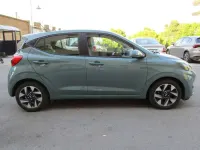 Usata Hyundai i10 65 CV (47 kW) 2023 Verde Utilitaria