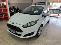 Usata Ford Fiesta 95 CV (69 kW) 2016 Bianco Utilitaria