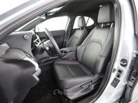 Usata Lexus UX 184 CV (135 kW) 2024 Gray SUV