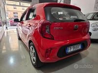 Usata Kia Picanto 65 CV (47 kW) 2018 Rosso Utilitaria