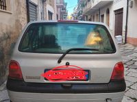 Usata Renault Twingo 58 CV (42 kW) 2002 Giallo Utilitaria