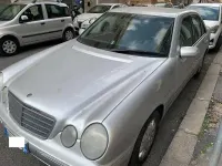 Usata Mercedes E200 163 CV (119 kW) 2001 Argento Berlina