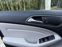 Usata Mercedes B200 136 CV (100 kW) 2018 Grigio Utilitaria