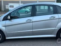 Usata Mercedes B180 116 CV (85 kW) 2009 Grigio Monovolume