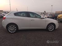 Usata Alfa Romeo Giulietta 105 CV (77 kW) 2015 Bianco Utilitaria