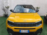Usata Jeep Avenger 61 kW (84 CV) 2023 Oro SUV