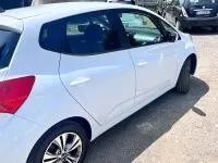 Usata Kia Venga Active 90 CV (66 kW) 2015 Bianco Utilitaria