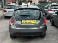Usata Lancia Ypsilon 69 CV (50 kW) 2014 Grigio Utilitaria