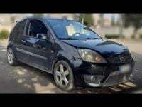 Usata Ford Fiesta 90 CV (66 kW) 2006 Nero Utilitaria