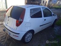 Usata Fiat Punto 69 CV (50 kW) 2009 Bianco Utilitaria