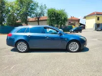 Usata Opel Insignia 220 CV (161 kW) 2009 Grigio Station wagon