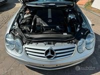 Usata Mercedes SL500 305 CV (224 kW) 2004 Grigio Cabrio