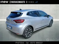 Käytetty Renault Clio V Intens 101 HP (74 kW) 2023 Harmaa Sedan