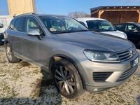 Begagnad VW Touareg 204 HK (150 kW) 2015 Grå SUV