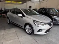 Usata Renault Clio V Business 91 CV (66 kW) 2022 Grigio Berlina