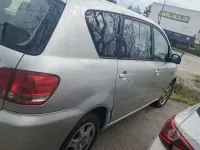 Usata Toyota Avensis Verso 116 CV (85 kW) 2001 Grigio Monovolume